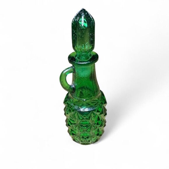 VTG Emerald Green Cut Glass Cruets W/ Stoppers Set of 2 Oil Vinegar - Picture 5 of 10